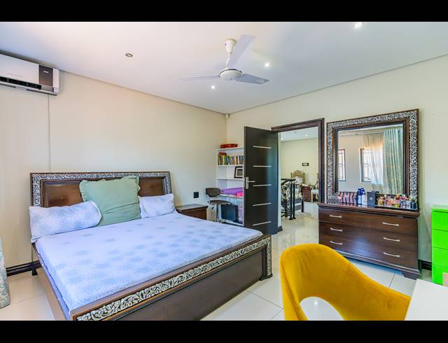 3 BEDROOM TOWNHOUSE FOR SALE IN WESTVILLE